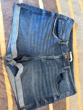 Sonoma Low Rise Midi Shorts